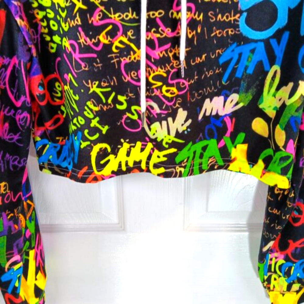 NWOT Shein Women's Graffiti Cropped Hoodie Size S Multi-Color Crop Top - Picture 9 of 13